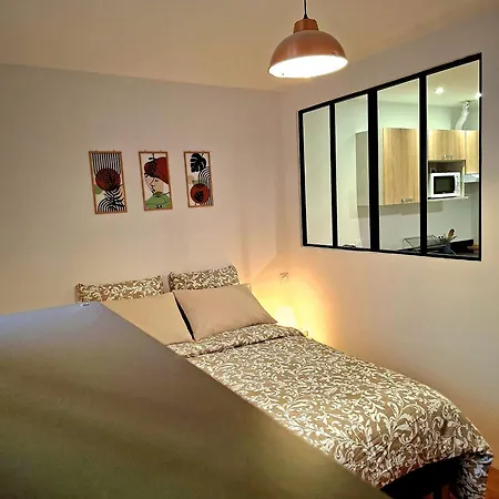 Charming Paris Nest Near Montmartre Appartamento Parigi