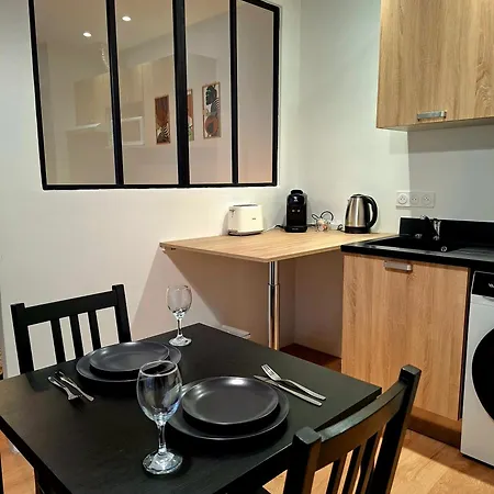 Charming Paris Nest Near Montmartre Appartamento Parigi