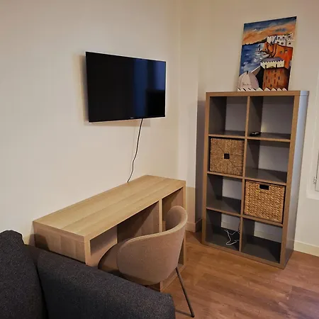 Charming Paris Nest Near Montmartre Apartment *