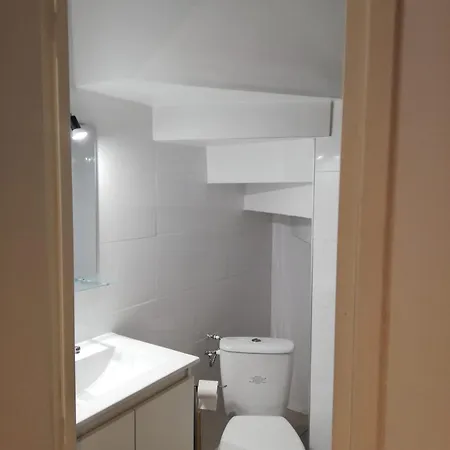 Charming Paris Nest Near Montmartre Paris